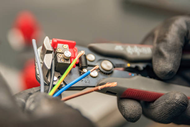 Professional Electrician in MO